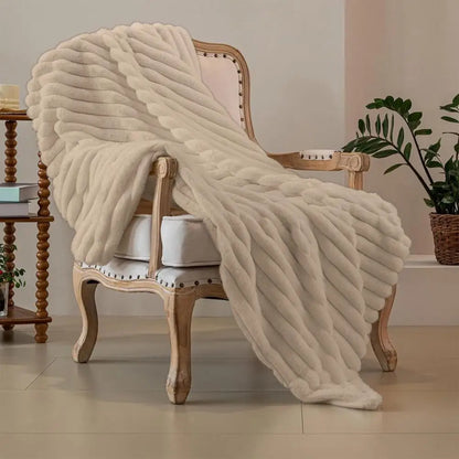 Double-Sided Fleece Blanket Luxurious Throw Blanket Cozy Double-Sided Plush Striped Flannel Blanket for Home Travel for Office