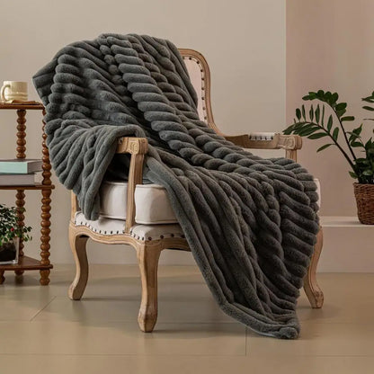 Double-Sided Fleece Blanket Luxurious Throw Blanket Cozy Double-Sided Plush Striped Flannel Blanket for Home Travel for Office